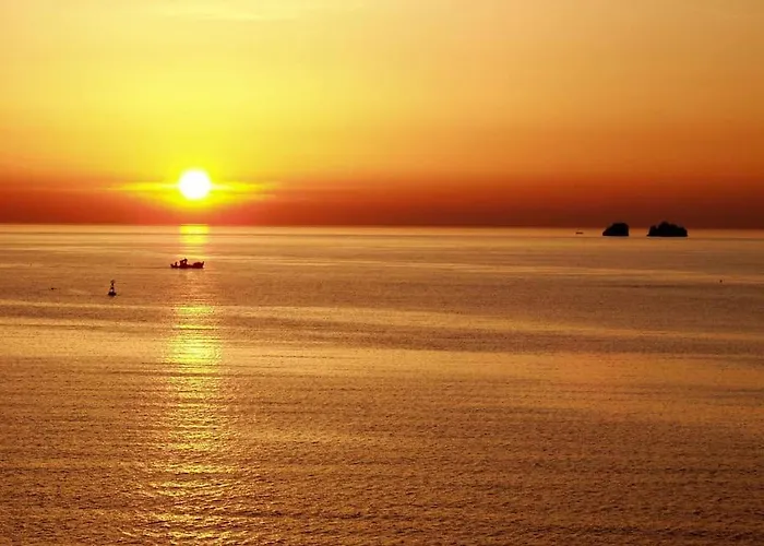 Апартаменты Bright Town House